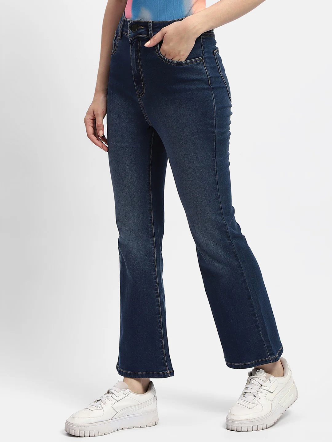 Madame Mid Rise Blue Flared Jeans - Image 4