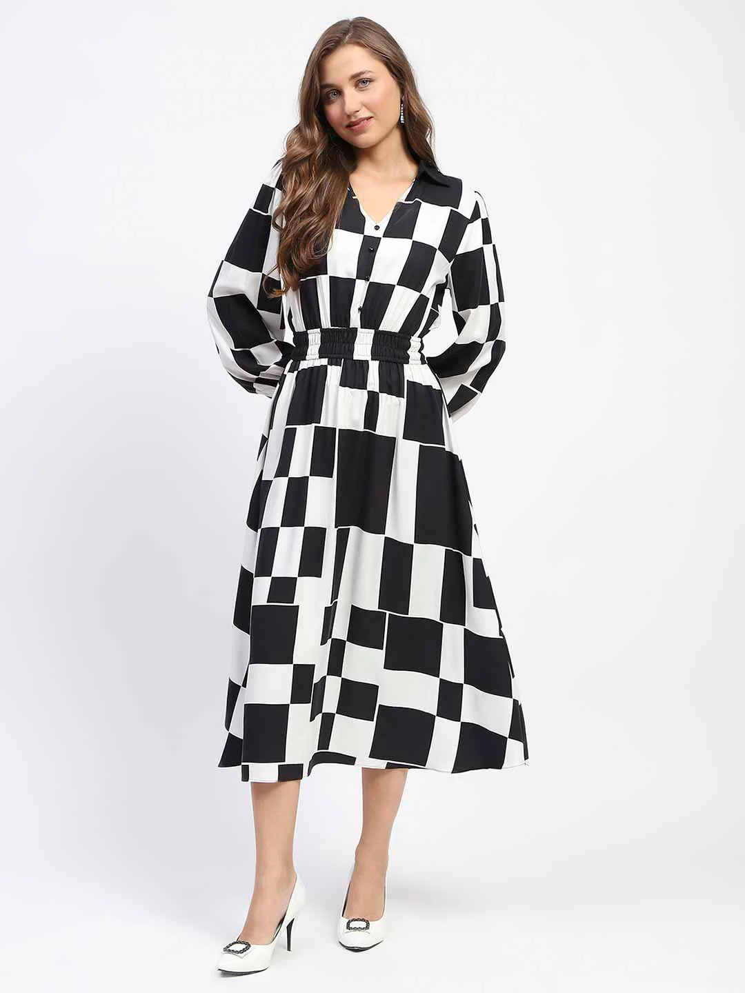 Madame Viscose Chessboard Print Cinched Waist Black Dress - Image 2