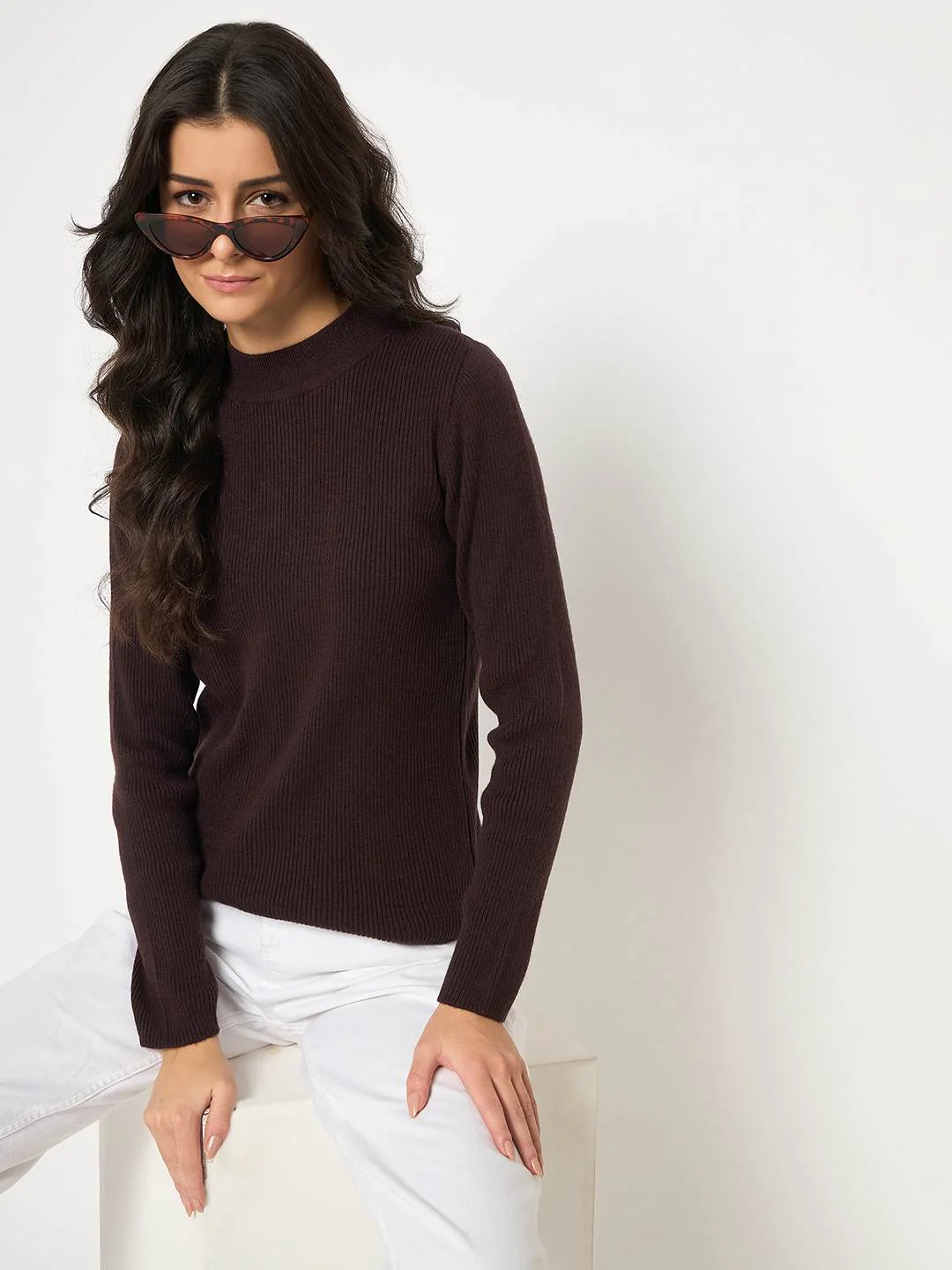 Madame Mock Neck Brown Skeeve