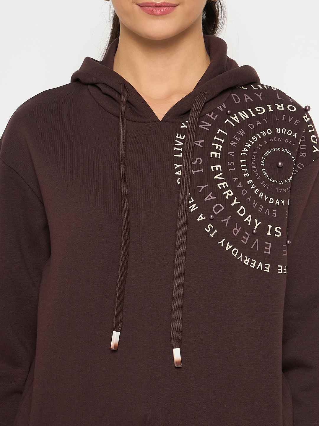 Madame Placement Printed Pearl Detailed Brown Sweatshirt - Image 7