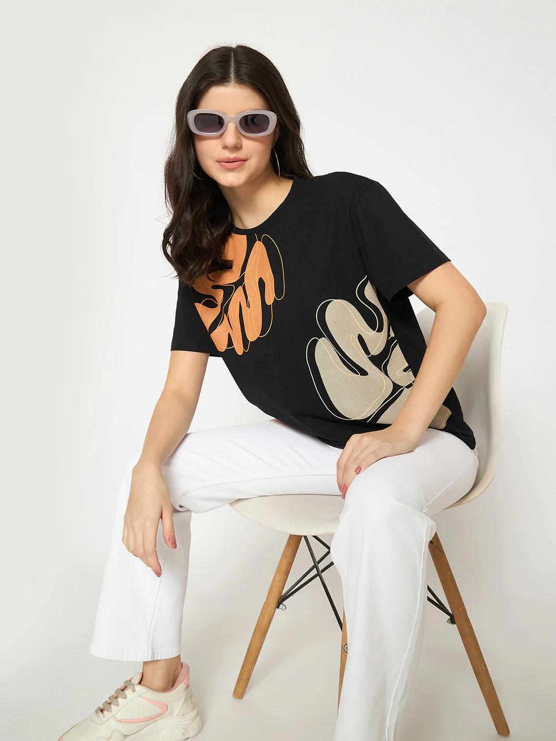 Madame Graphic Print Crew Neck Black Sinker T-shirt