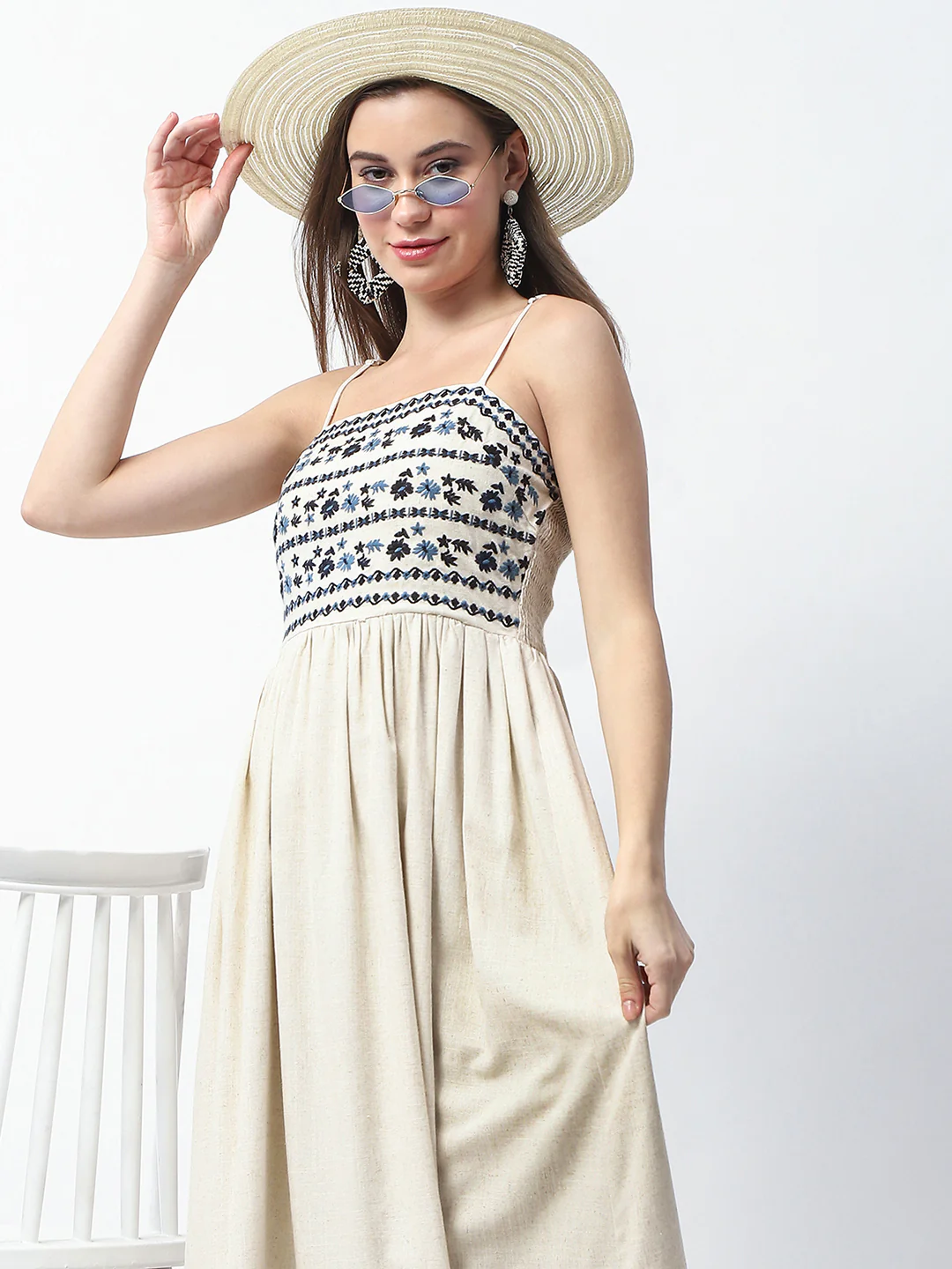 Madame Floral Embroidered Sleeveless Off White Midi Dress - Image 3