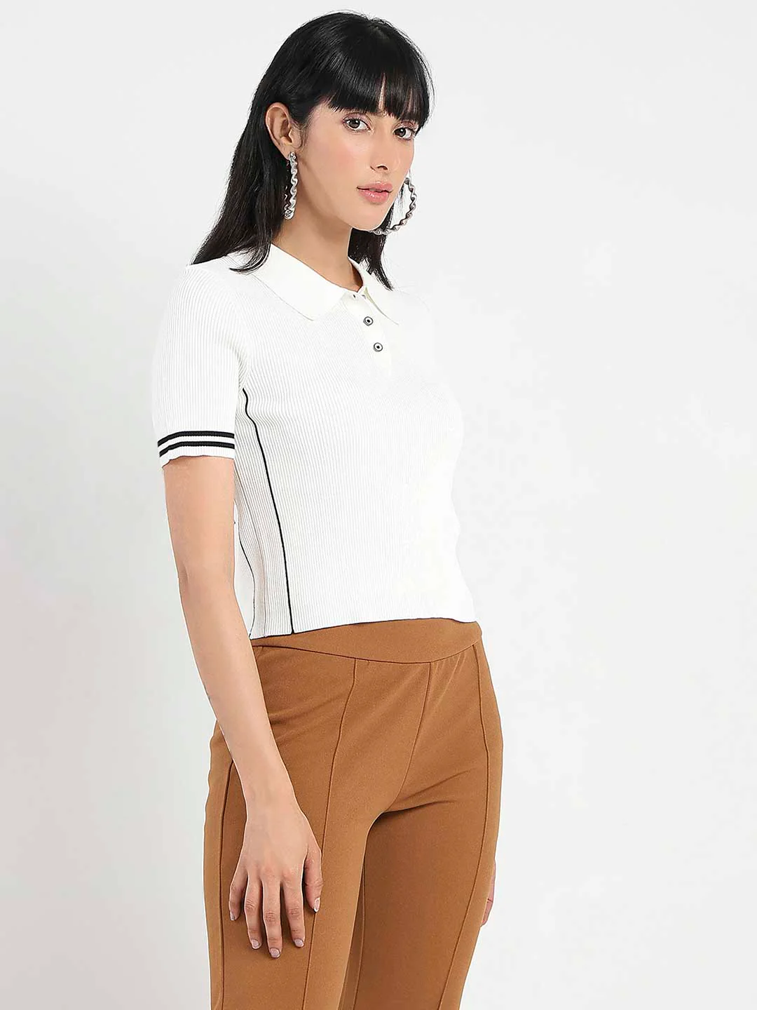 Madame Contrast Trim Polo Neck White Knitted T-shirt - Image 3