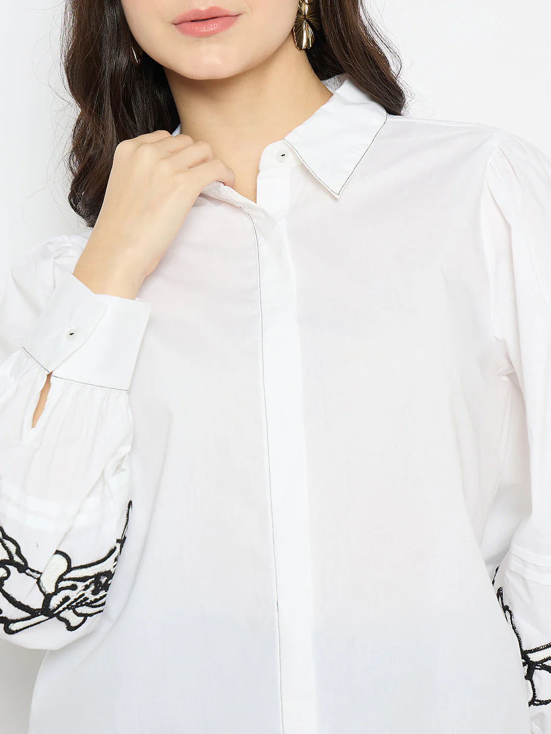 Madame Dori Embroidered White Shirt - Image 7