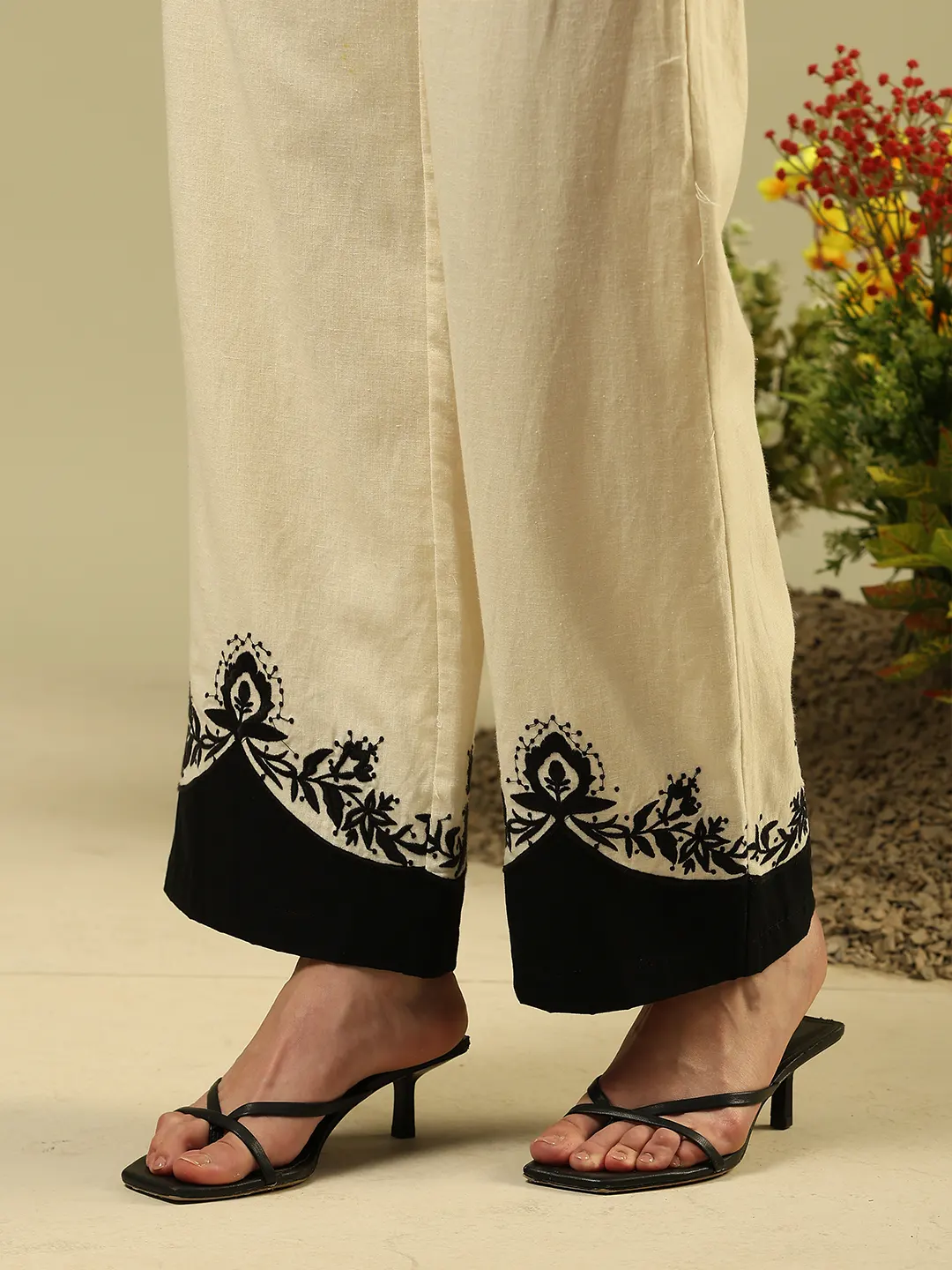 Madame Printed Viscose Blend Three Piece Off White Co-ord Set - Image 7