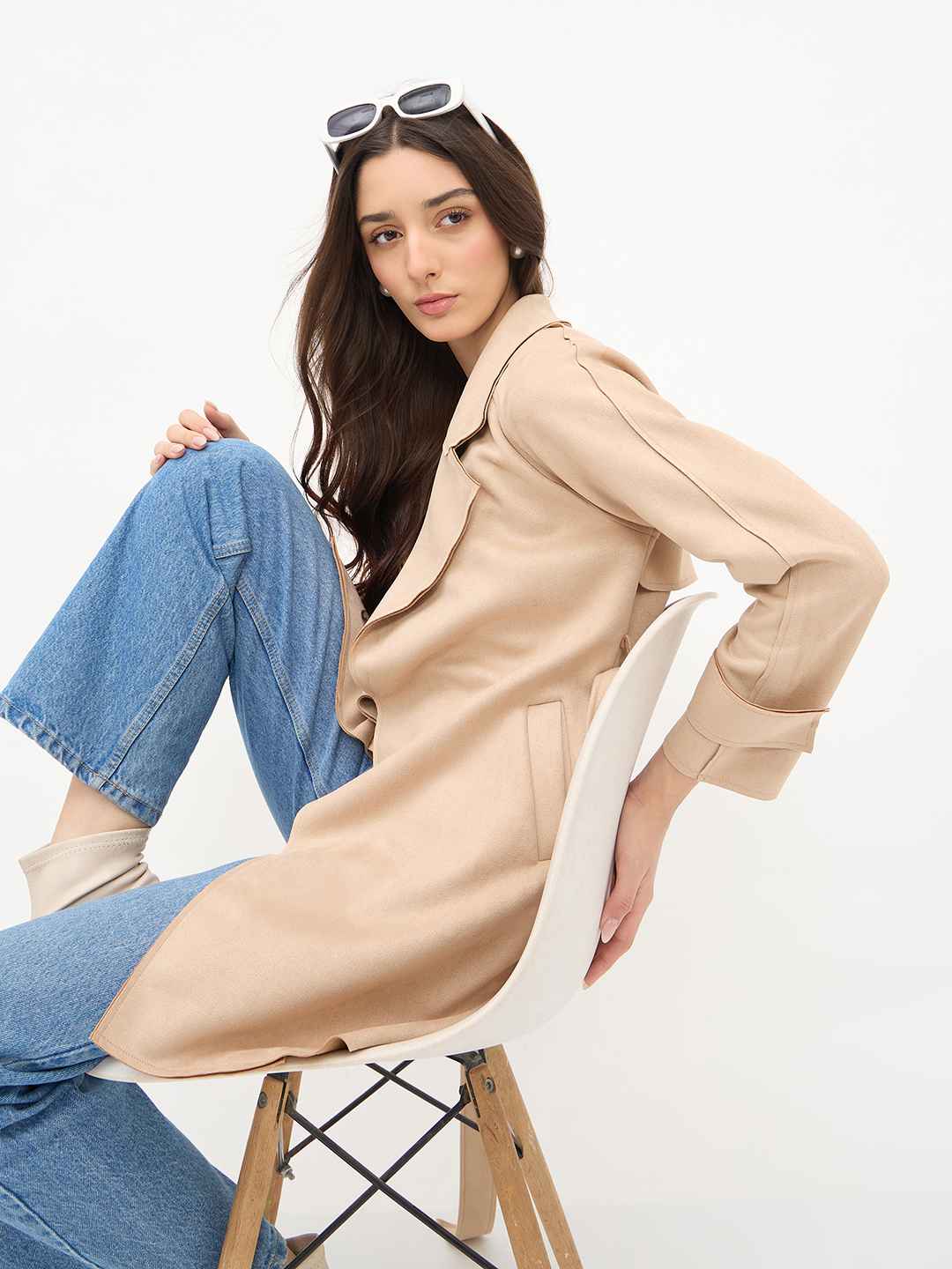 Madame Beige Trench Coat with Lapel Notch Neckline and Belt - Image 2