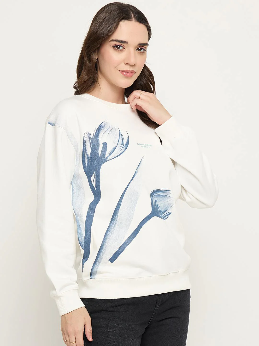 Madame Floral Print White Sweatshirt - Image 4