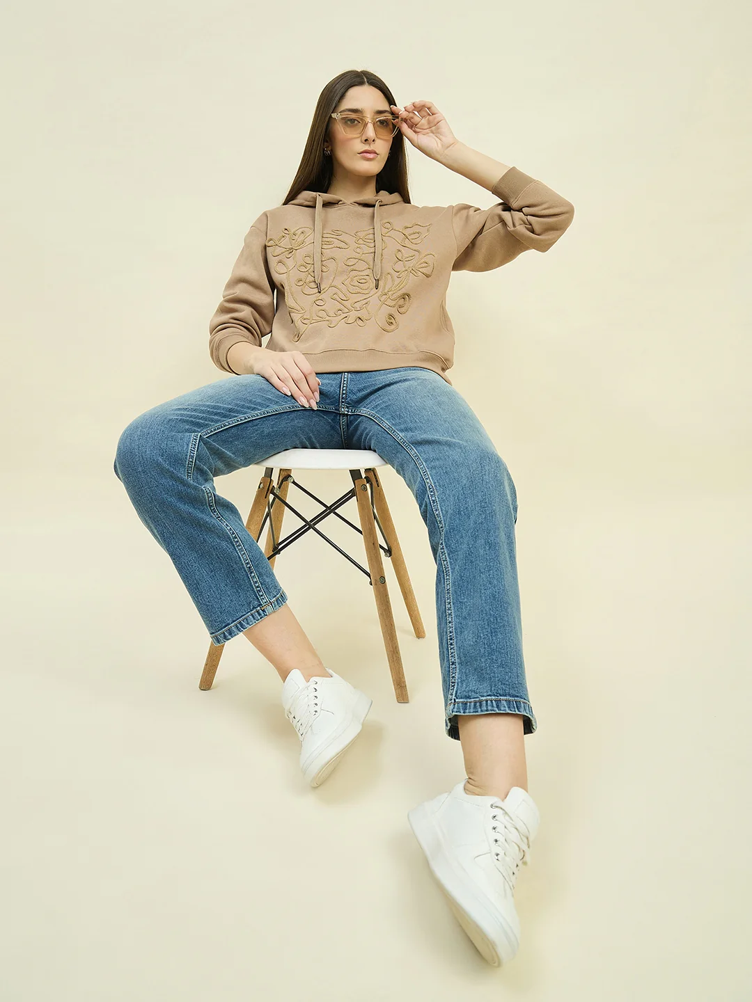 Madame Blue Straight Fit Jeans - Image 3