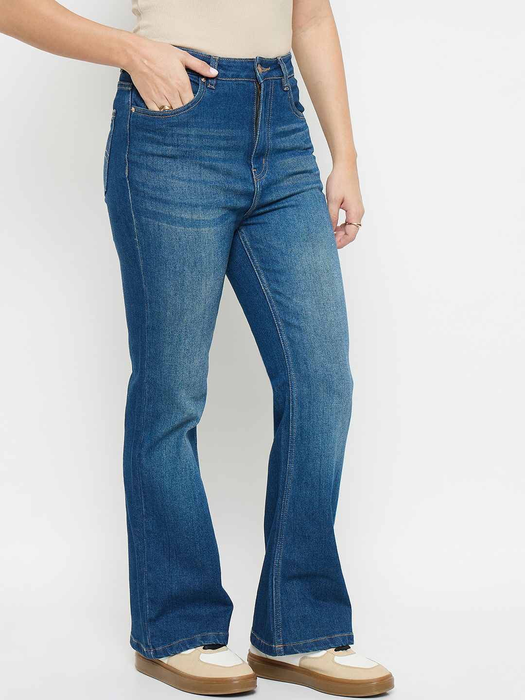 Madame Mid Blue Flared Jeans - Image 4