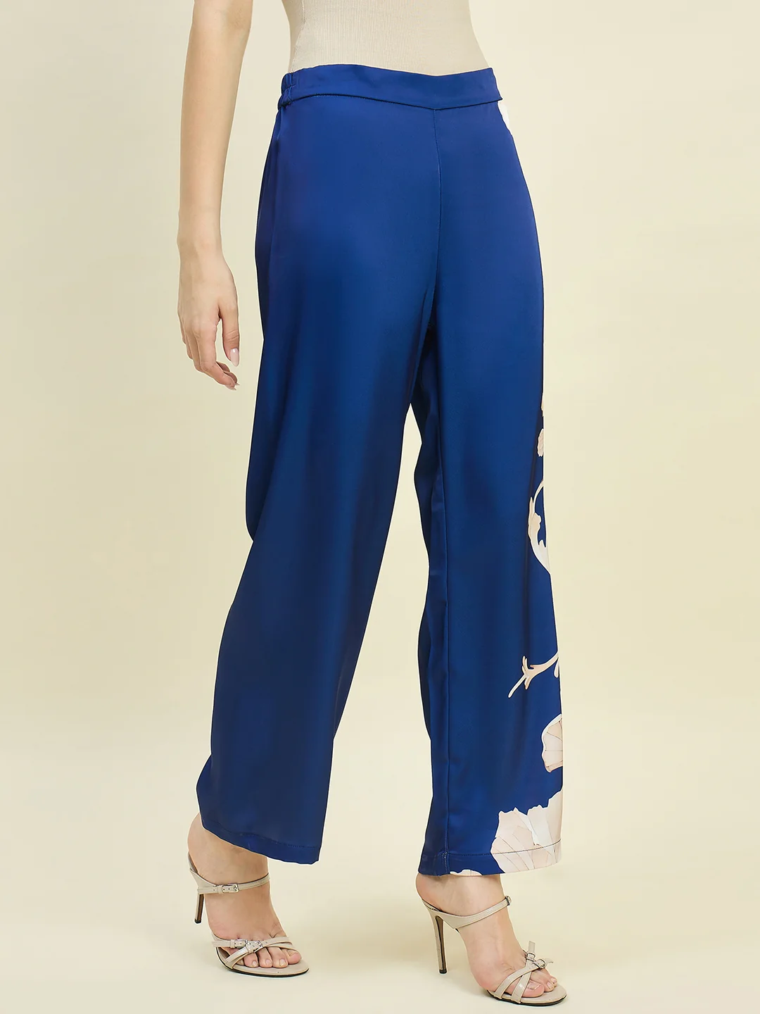 Madame Blue Printed Trousers - Image 4